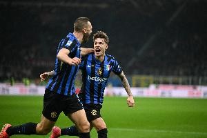 斯基拉：国米计划600万欧从罗马买断扎莱夫斯基，并签约至2029年