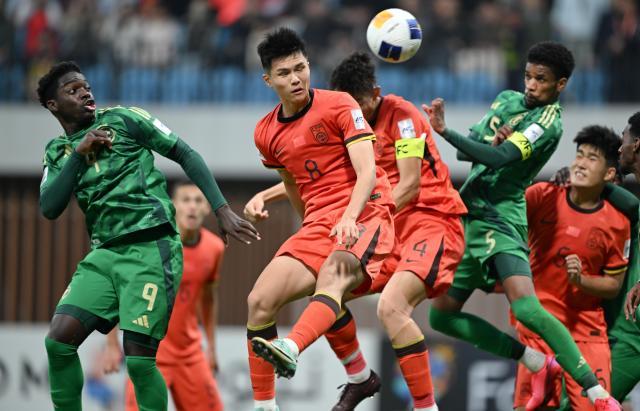 （体育）（43）足球——U20亚洲杯：中国队不敌沙特阿拉伯队+无缘四强XxjpseC007405_20250222_PEPFN0A001.jpg